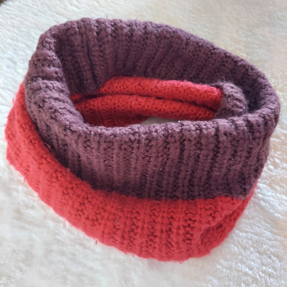 Zara Two-Tone Ribbed Knit Infinity Scarf - Picture 1 of 3